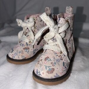 Toddler Girls' Giovanna Floral Print Zipper Combat Boots - Cat & Jack - SIZE 5